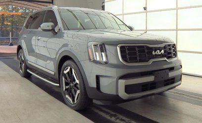 Used 2023 Kia Telluride S w/ S Sunroof Package