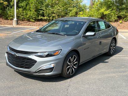 New 2025 Chevrolet Malibu RS w/ LPO, Floor Liner Package