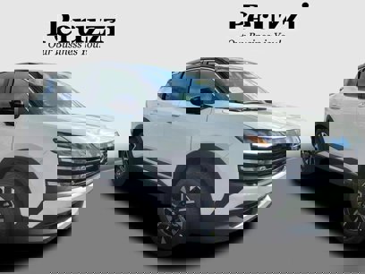 New 2025 Nissan Kicks SV w/ Charging Package