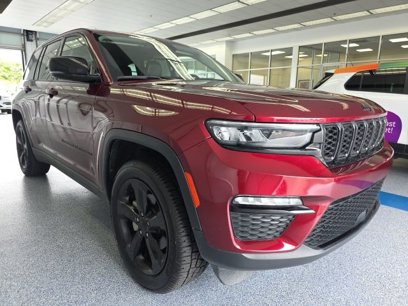 Used 2023 Jeep Grand Cherokee Limited w/ Black Appearance Package