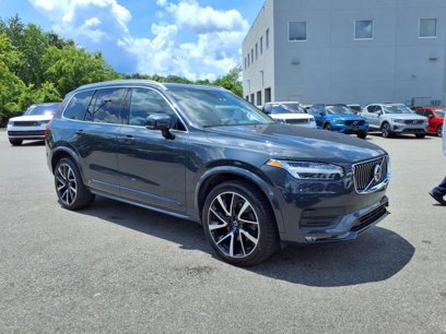 Used 2022 Volvo XC90 T6 Momentum w/ Advanced Package