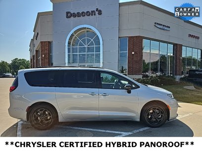 Certified 2024 Chrysler Pacifica Premium