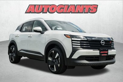 New 2025 Nissan Kicks SR w/ Illumination Package