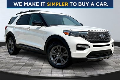 Certified 2023 Ford Explorer XLT w/ Equipment Group 202A