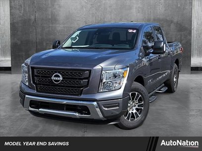 New 2024 Nissan Titan SV w/ SV Convenience Package