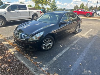 Used 2015 INFINITI Q40 w/ Moonroof Package