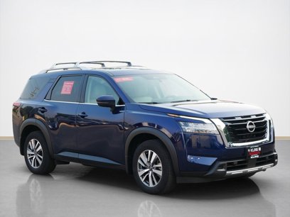Used 2023 Nissan Pathfinder SL