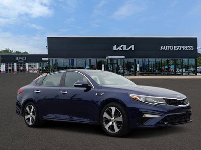 Used 2019 Kia Optima S w/ S Panoramic Sunroof Package