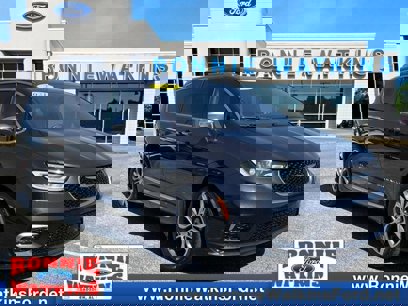 Used 2021 Chrysler Pacifica Pinnacle