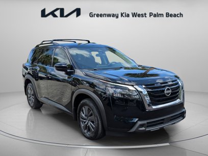 Used 2024 Nissan Pathfinder SV
