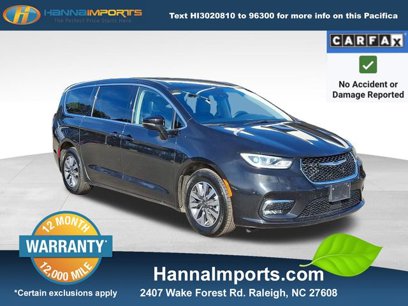 Used 2022 Chrysler Pacifica Touring-L