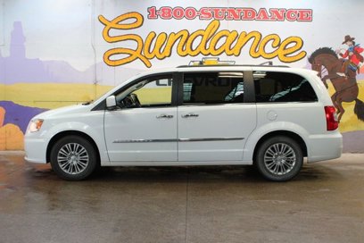 Used 2016 Chrysler Town & Country Touring-L