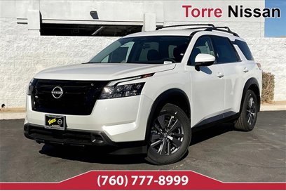New 2025 Nissan Pathfinder SV w/ Black Appearance Package