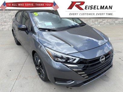 New 2025 Nissan Versa SR w/ Trunk Package