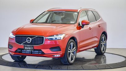 Certified 2021 Volvo XC60 T5 Momentum w/ Advanced Package