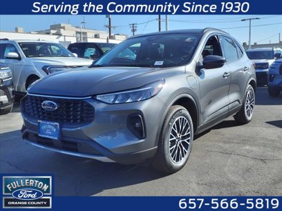 New 2025 Ford Escape SE w/ Class II Trailer Tow Package