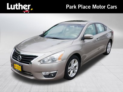 Used 2015 Nissan Altima 2.5 SV w/ Convenience Package