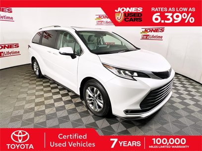 Certified 2022 Toyota Sienna Limited