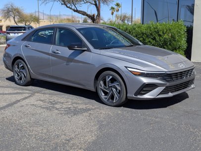 New 2025 Hyundai Elantra SEL