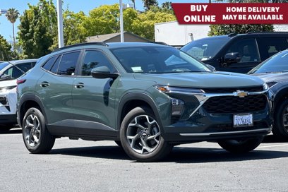 Used 2025 Chevrolet Trax LT w/ LT Convenience Package