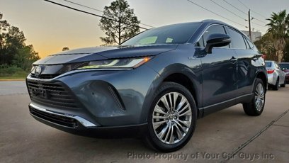 Used 2021 Toyota Venza XLE w/ Softex Package