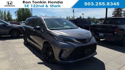 Used 2022 Toyota Sienna XSE