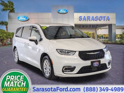 Used 2023 Chrysler Pacifica Touring-L