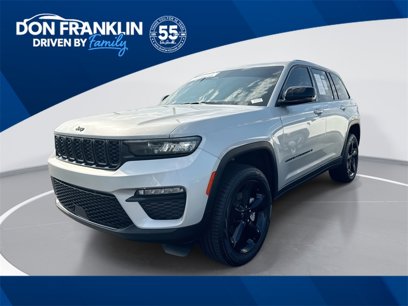 Used 2024 Jeep Grand Cherokee Limited w/ Black Appearance Package