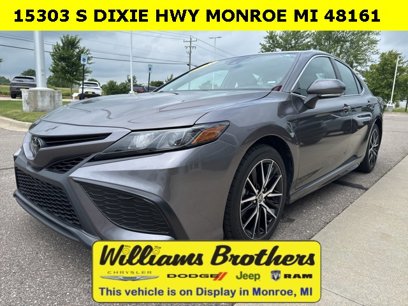 Used 2023 Toyota Camry SE
