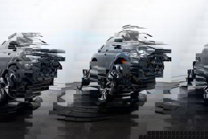 New 2025 Audi Q8 Prestige