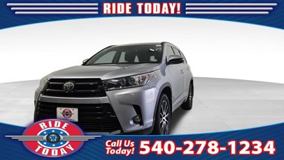 Used 2017 Toyota Highlander SE