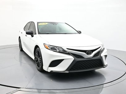 Used 2020 Toyota Camry SE w/ Phone Cable & Charge Package