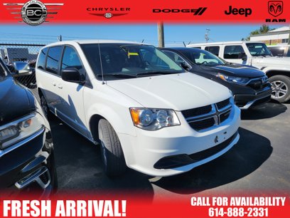 Used 2018 Dodge Grand Caravan SE w/ UConnect Hands-Free Group