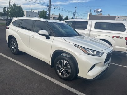 Used 2020 Toyota Highlander XLE