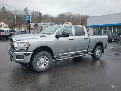 Used 2024 RAM 2500 Tradesman w/ Chrome Appearance Group