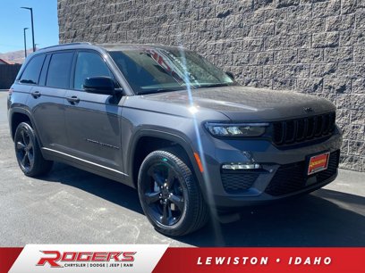 New 2025 Jeep Grand Cherokee Limited w/ Black Appearance Package