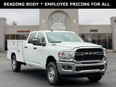 New 2024 RAM 3500 Tradesman w/ Chrome Appearance Group