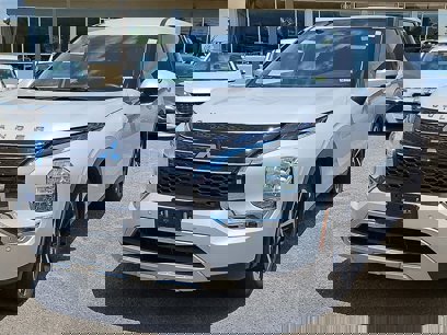 Used 2023 Mitsubishi Outlander SE