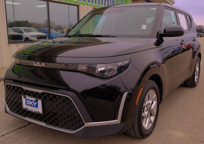 Used 2023 Kia Soul LX w/ LX Technology Package