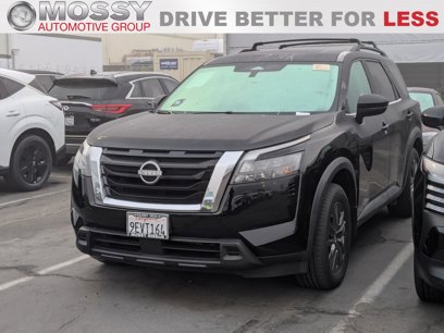 Used 2023 Nissan Pathfinder SV