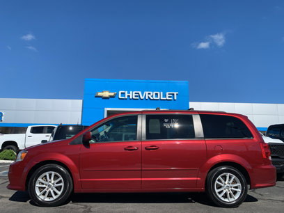 Used 2016 Dodge Grand Caravan SXT w/ Rear Park Assist Package