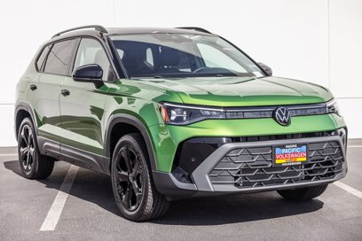 New 2025 Volkswagen Taos SE