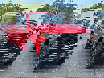 Used 2019 Chevrolet Silverado 1500 Custom Trail Boss w/ Custom Convenience Package