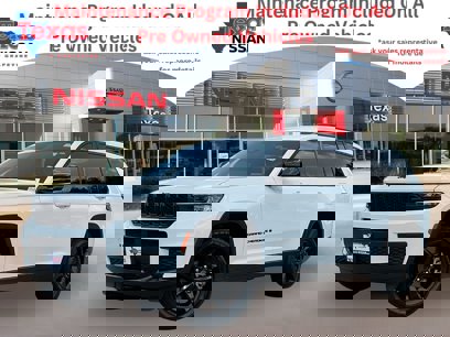 Used 2023 Jeep Grand Cherokee L Laredo