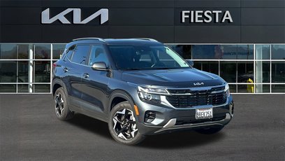 New 2025 Kia Seltos EX w/ EX Sunroof Package