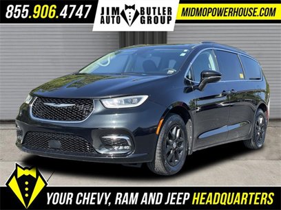 Used 2022 Chrysler Pacifica Touring-L
