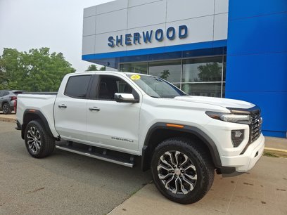 Used 2025 GMC Canyon Denali