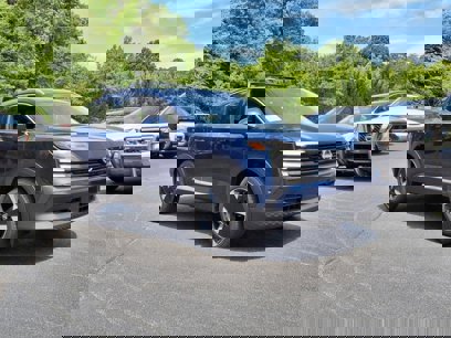 New 2025 Nissan Kicks SR