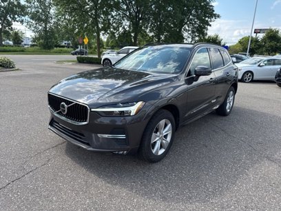 Certified 2022 Volvo XC60 B5 Momentum
