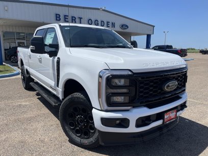 New 2025 Ford F250 XLT w/ Black Appearance Package